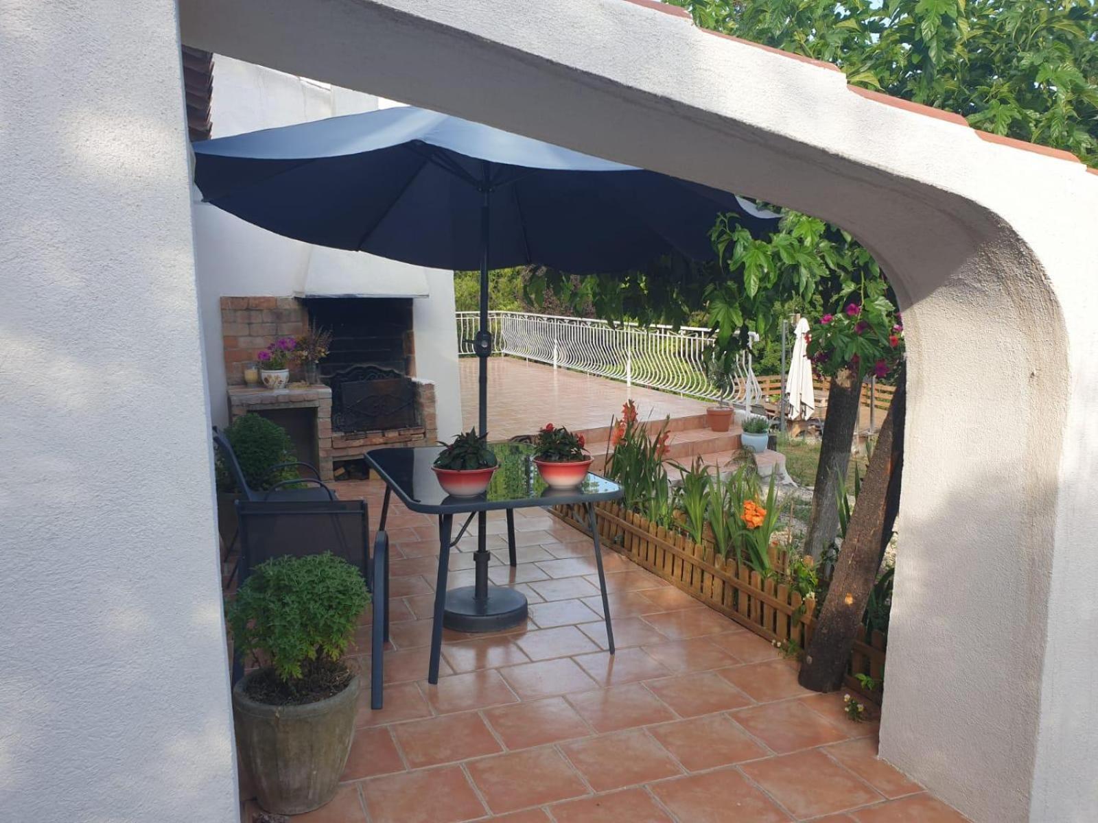 Sous Les Chenes Hotel Saint-Martin-de-Brômes Eksteriør billede